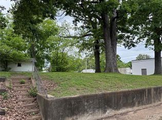 645 N 9th St, Poplar Bluff, MO 63901