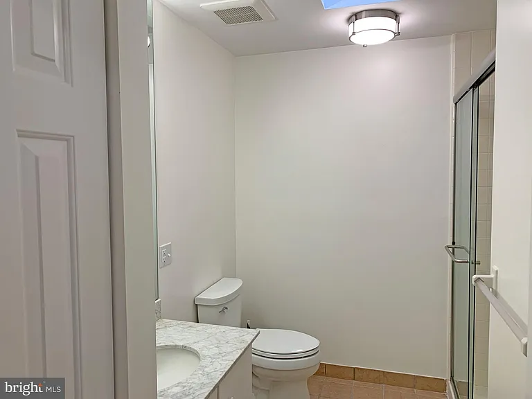 414 Old Lancaster Rd #405 — Photo 35