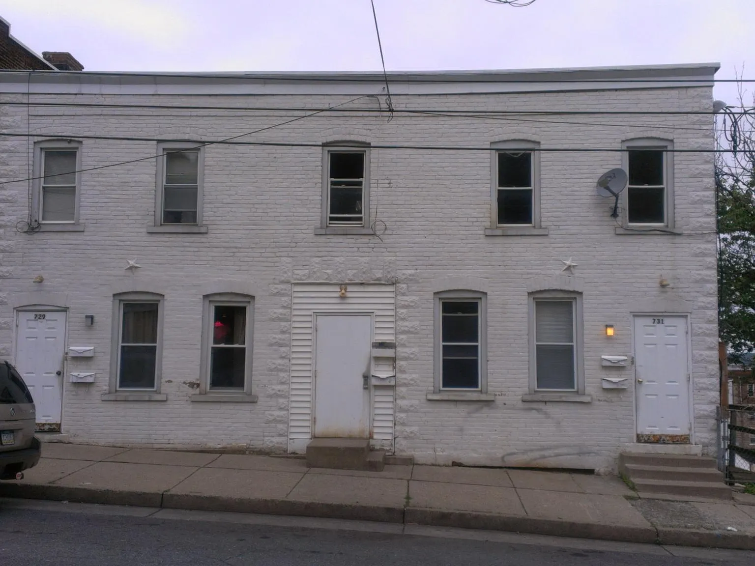 729 E 7th St — Photo 4