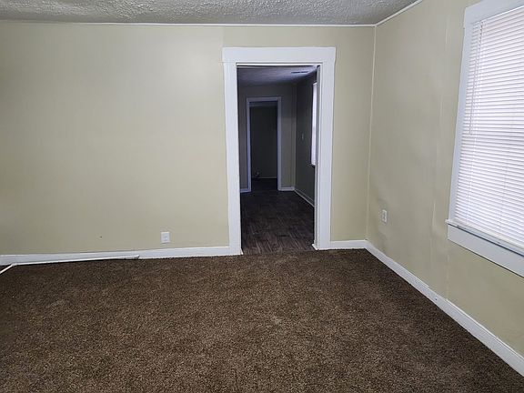 4th image of 2423 Saint Xavier St