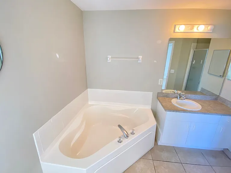 9 Tropicana Pkwy W — Photo 18