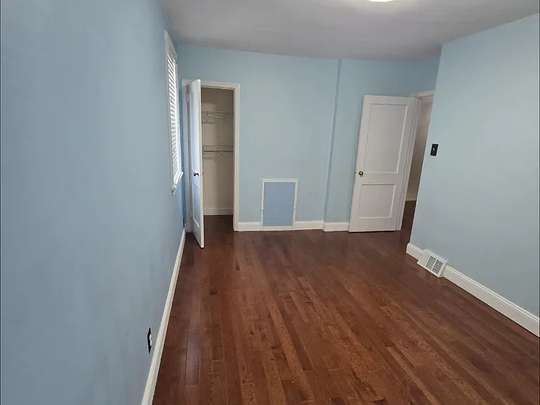 928 Disston St — Photo 25