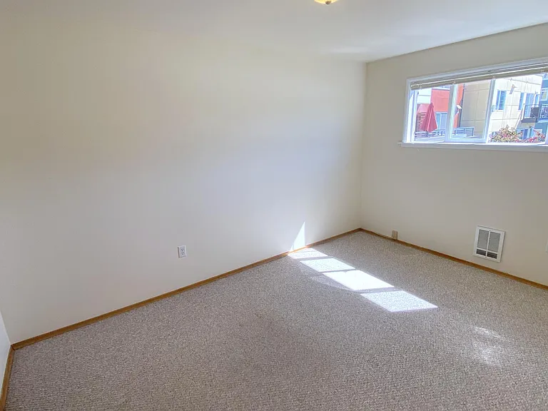 2411 NW 58th St #4 — Photo 7