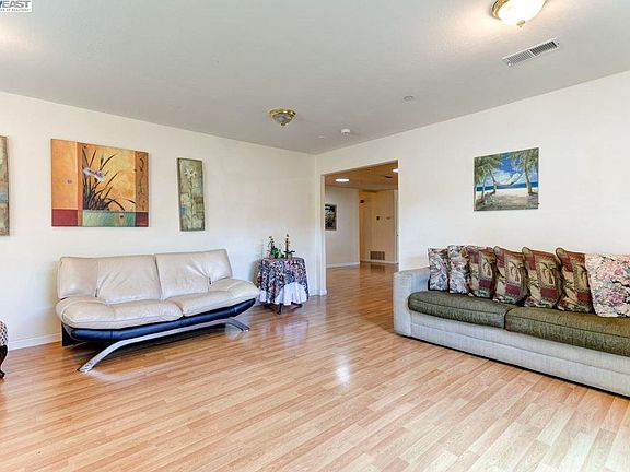 5th image of 3262 Santa Isabella Ct