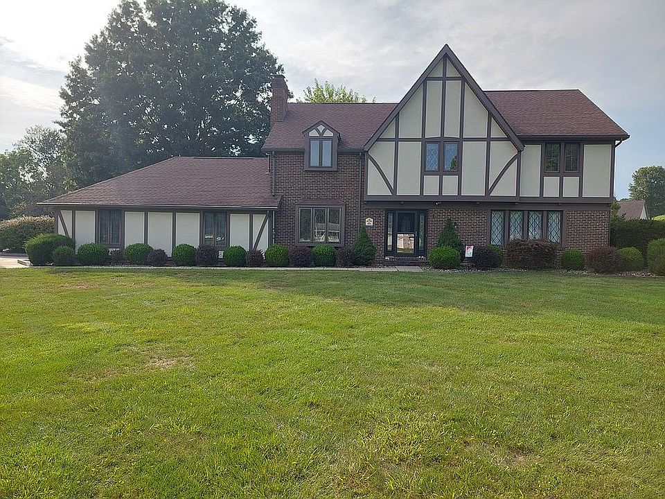 1st image of 895 Windsor Dr