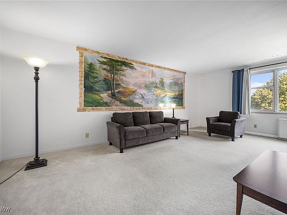 4th image of 11850 Edgewater Dr APT 318