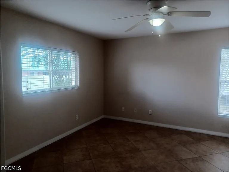100 SW Trafalgar Pkwy #104 — Photo 8