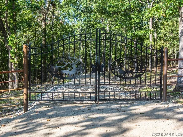 9 Antler Point, Linn Creek, MO 65052