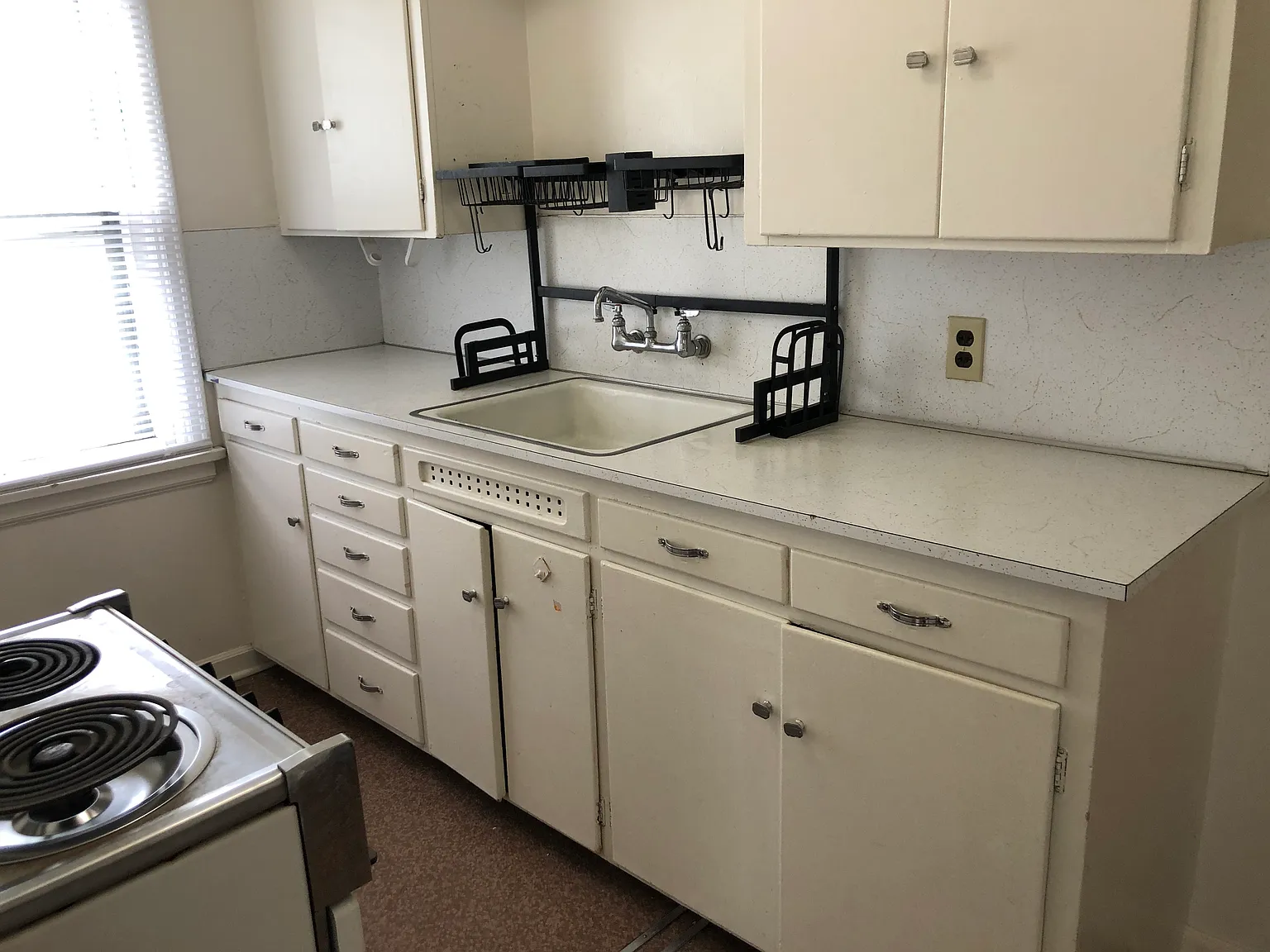 2 bed, 650 sqft, $1,100 — Photo 2