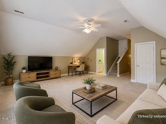 5th image of 901 Sawgrass Court
