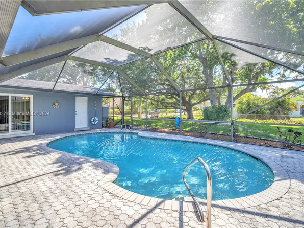 1904 N Park Rd, Hollywood, FL 33021