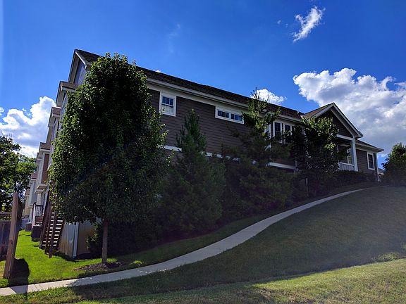 5th image of 25 Bradford Place Dr