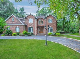 701 Paramus Rd, Paramus, NJ 07652