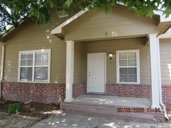 1410 Robins St #5, Conway, AR 72034