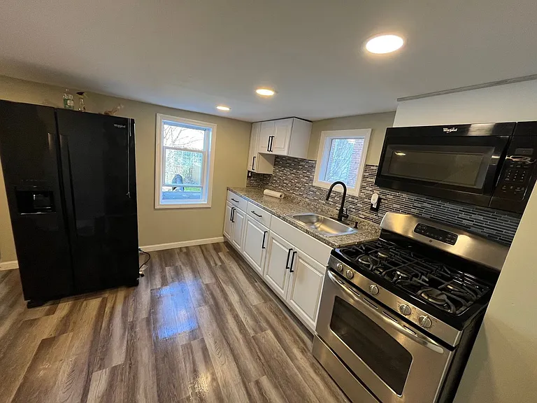 1240 Ohio Ave — Photo 5