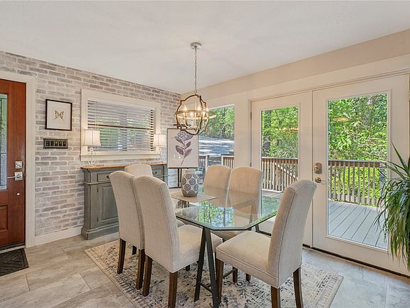 4th image of 60 Deer Creek Ln