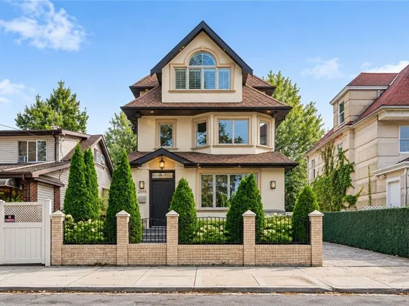 2645 E 27th St, Brooklyn, NY 11235