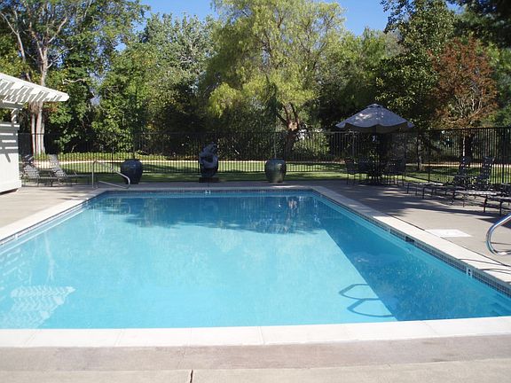 2nd image of 202 Tuscany Pl