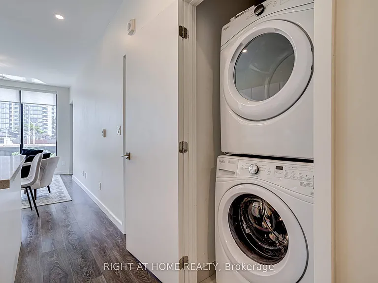 690 King St W #411 — Photo 10