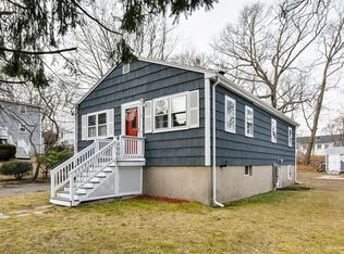 6 Capen Ln, Dedham, MA 02026