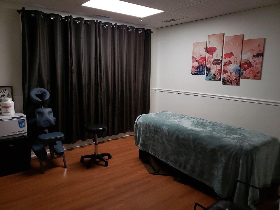 1st image of 24 Orchard View Dr Ste 6