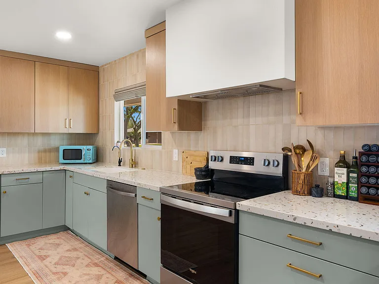 2115 N Normal Ave — Photo 9