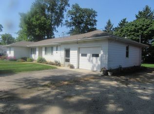 205 Center St, Pierson Station, IL 61929