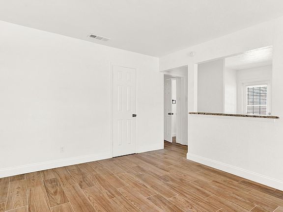 5th image of 316 Hilltop Ave #B