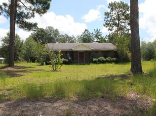 975 Hidden Valley Rd, Douglas, GA 31535