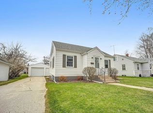 607 Frank Ave, Algoma, WI 54201