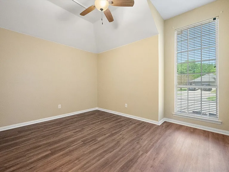 1106 Brook Arbor Dr — Photo 18