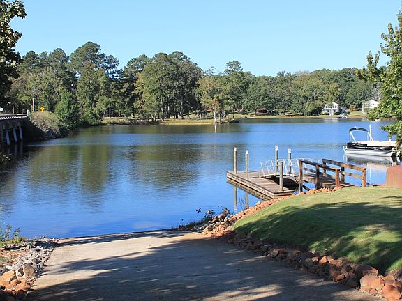 5th image of Clouds Creek Cir