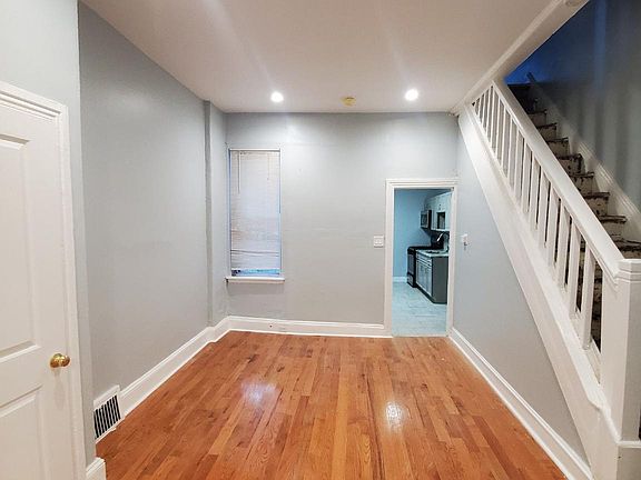 5th image of 1126 W Somerset St