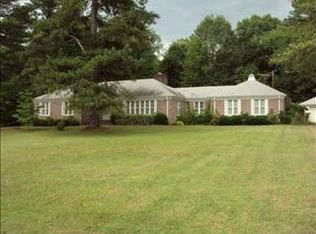 302 Sunset Dr, Abbeville, SC 29620