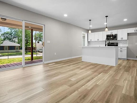 2nd image of 305 N Pike Ave