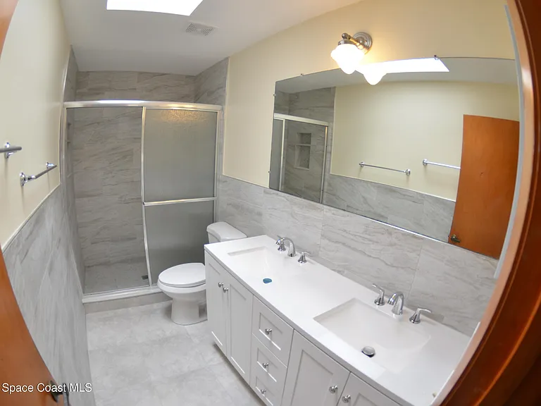 300 Darrow Ave — Photo 21