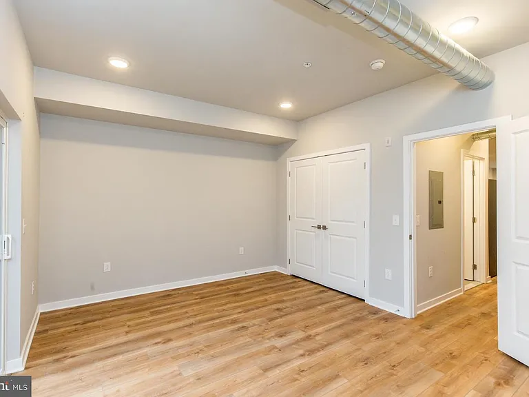 2543 N Front St #2 — Photo 11
