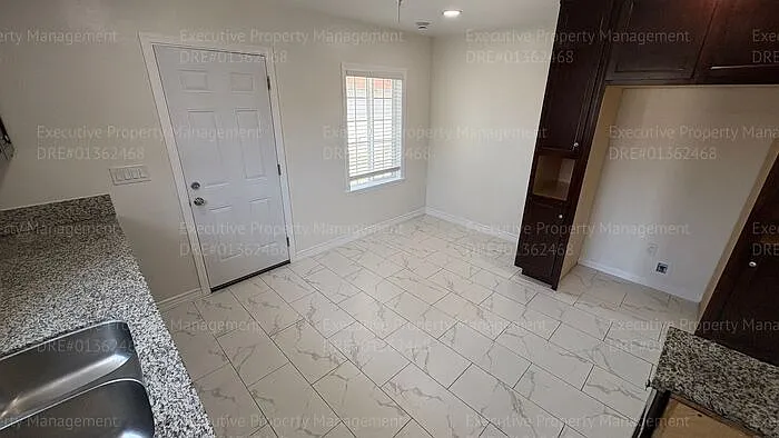 104 S Kincaid St — Photo 26