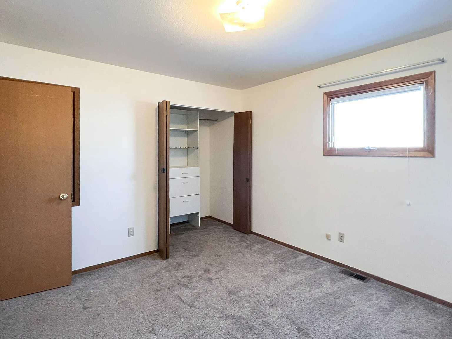 433 Dailey Ave #14 - 1 — Photo 4
