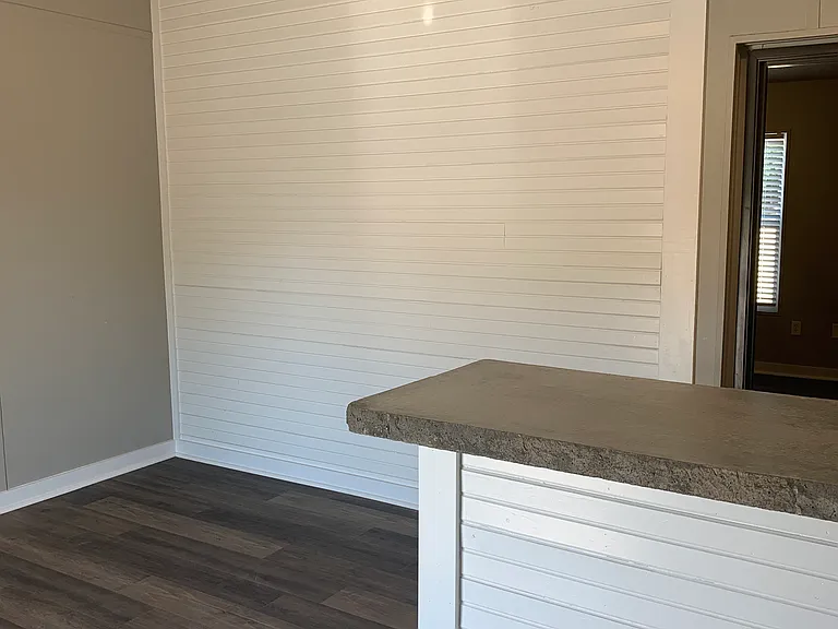 710 Dave Ln — Photo 6