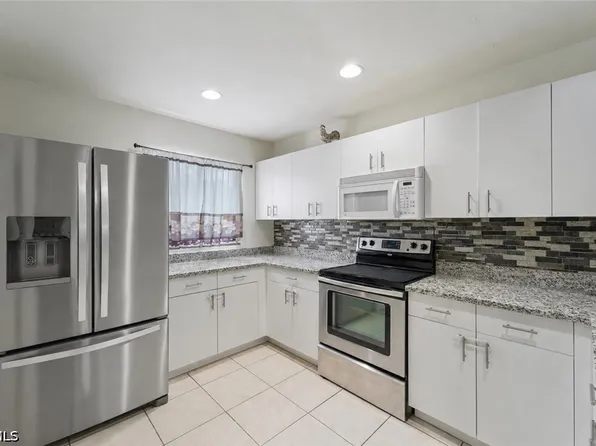 1021 Alvin Ave, Lehigh Acres, FL 33971