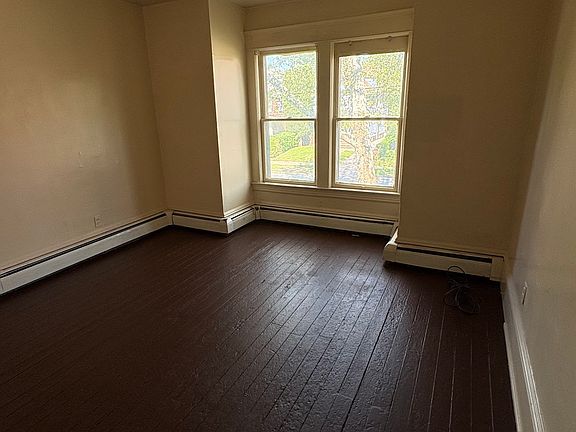 5th image of 554 Eddy Rd #2