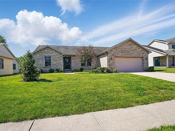 5th image of 2610 New Castle Dr