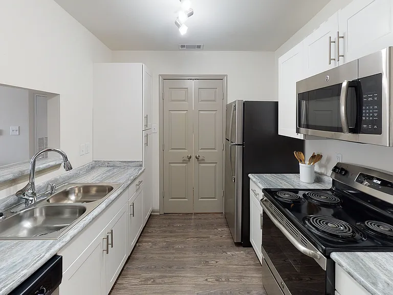 The Reserve At White Oak — Photo 12