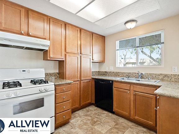 5th image of 2565 Santa Ana Ave #6
