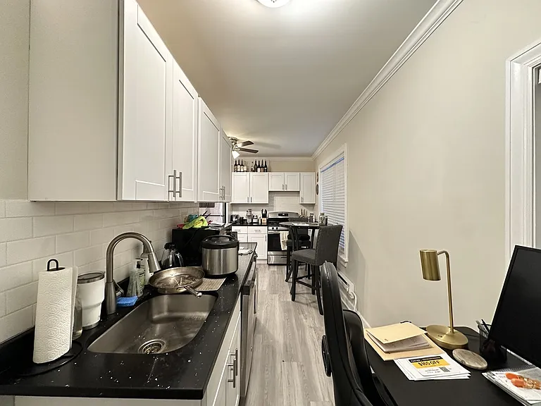 839 W Cornelia Ave #S2 — Photo 7