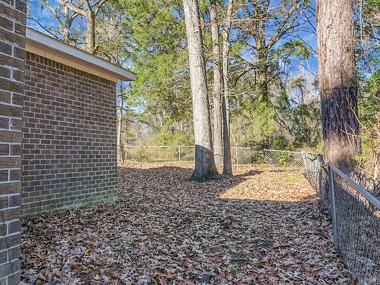 158 Hummingbird Ave #B — Photo 22