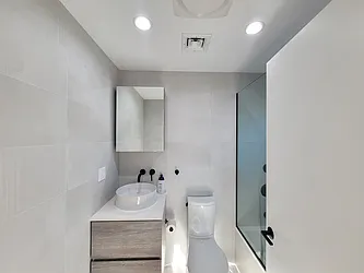 Rented by Bouklis Group