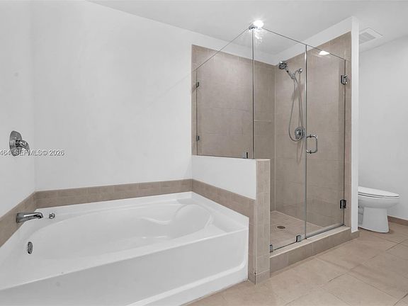 4th image of 3340 NE 190th St APT 1206