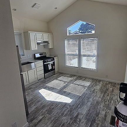 3rd image of 1680 Main St #36